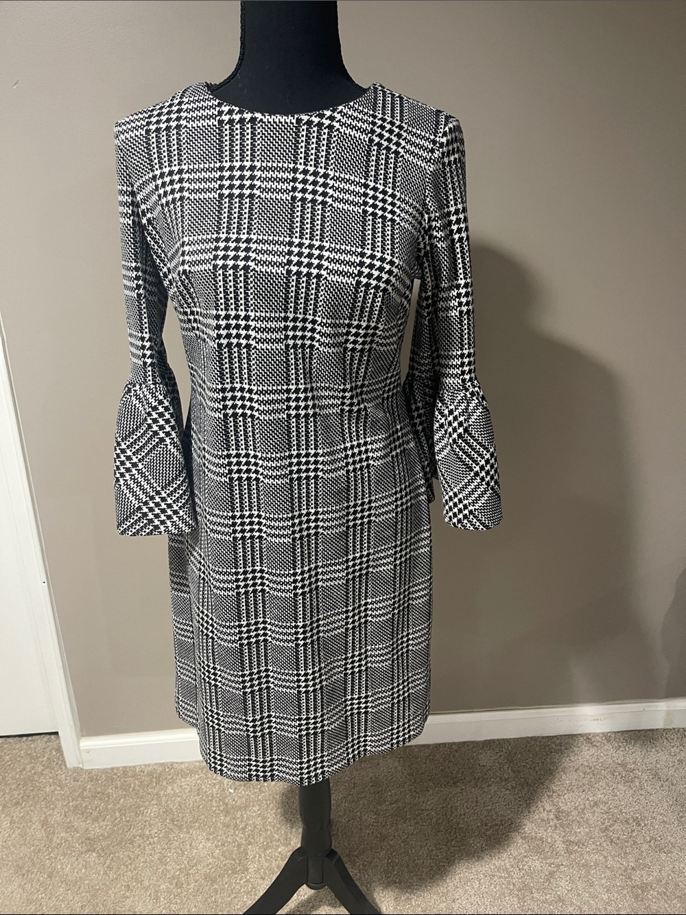 Calvin Klein Black and White Glen Plaid Bell-Sleeve Midi Dress